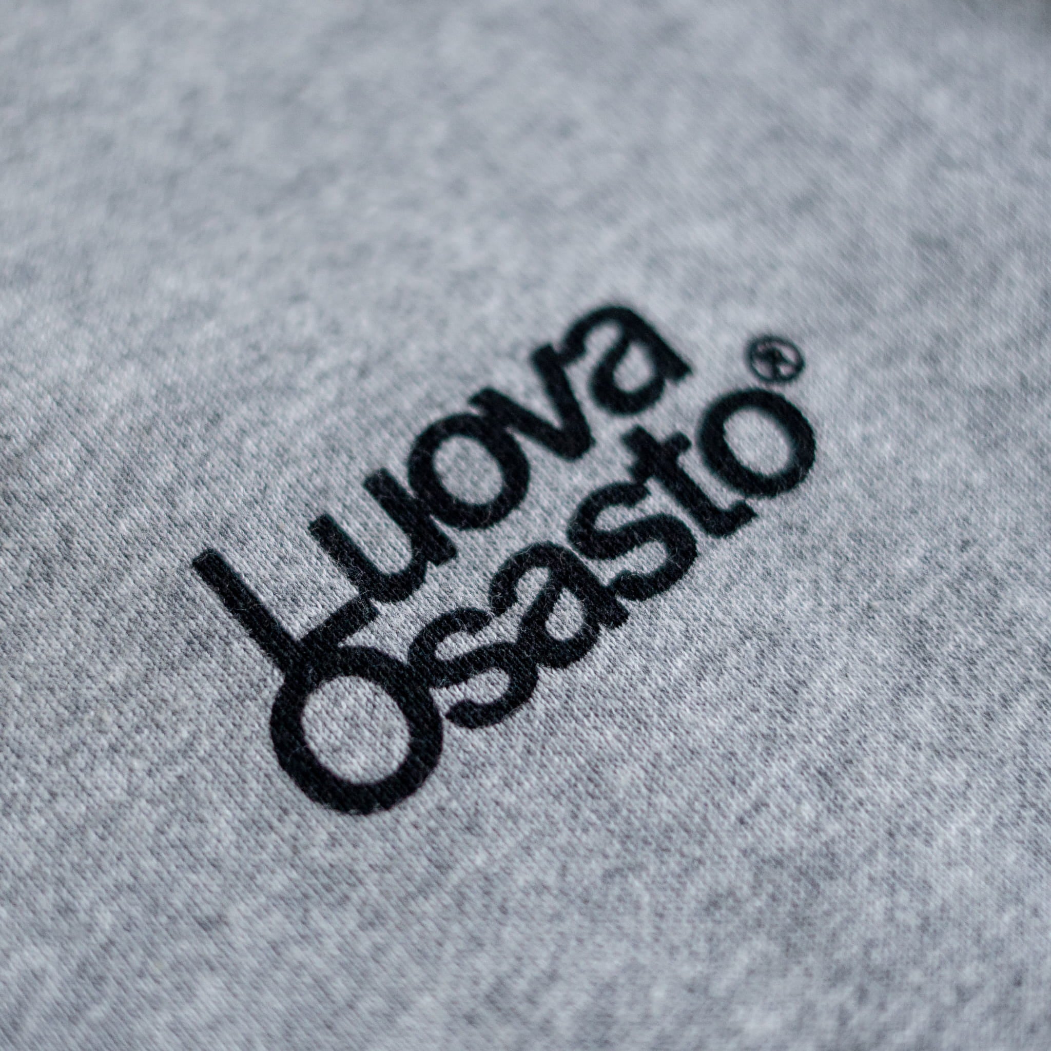 "Luova Osasto" huppari – Harmaa+Musta