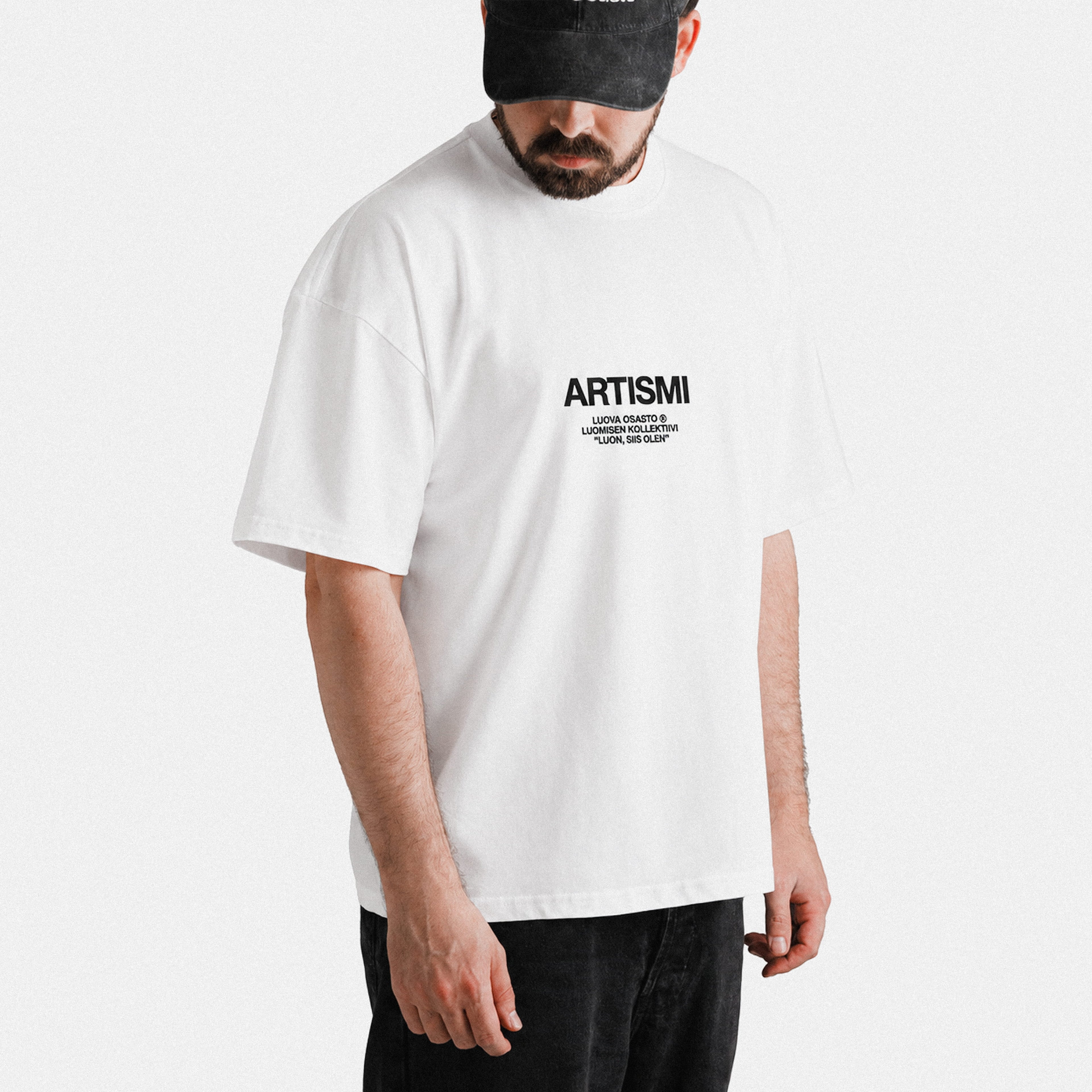 "Artismi" t-paita – Musta