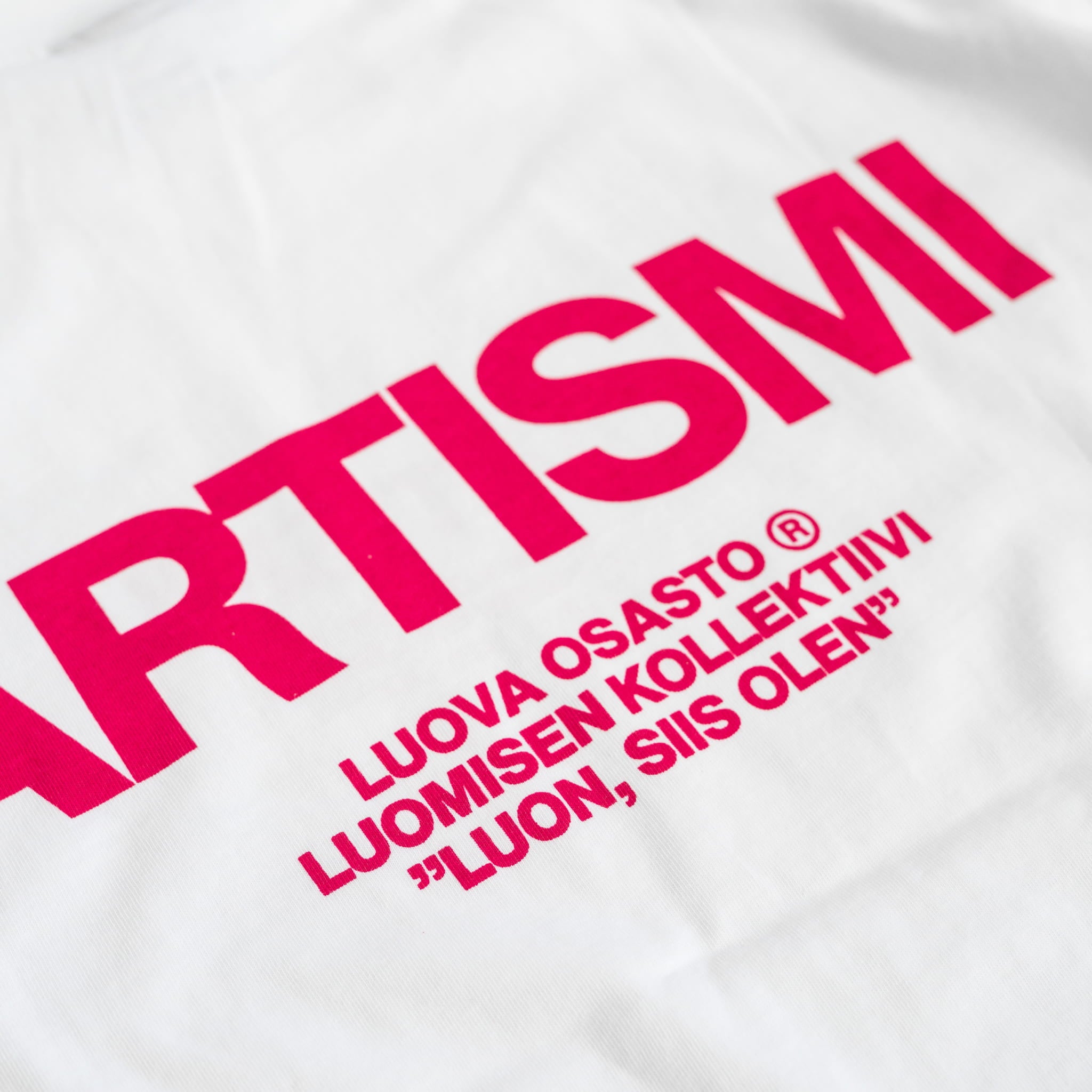 "Artismi" t-paita – Punainen