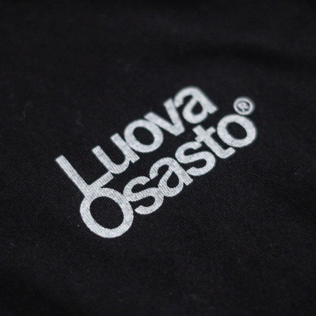 "Luova Osasto" t-paita – Musta+Valkoinen