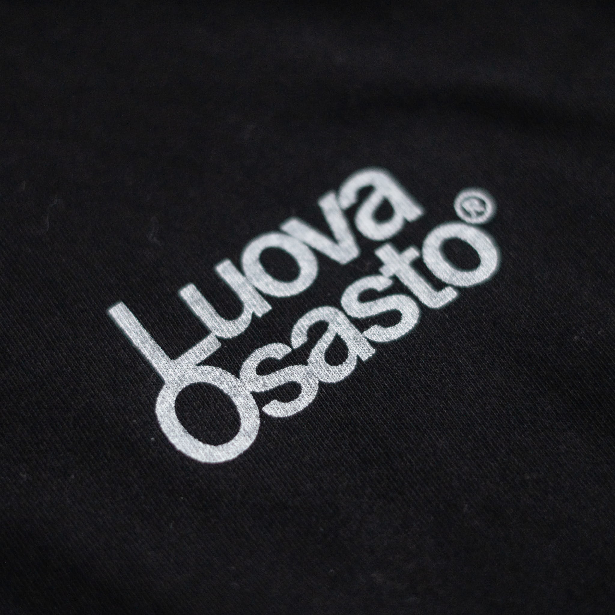 "Luova Osasto" t-paita – Musta+Valkoinen